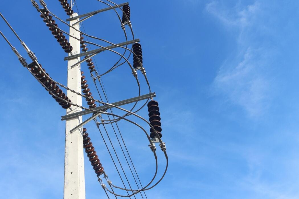 INSULATOR